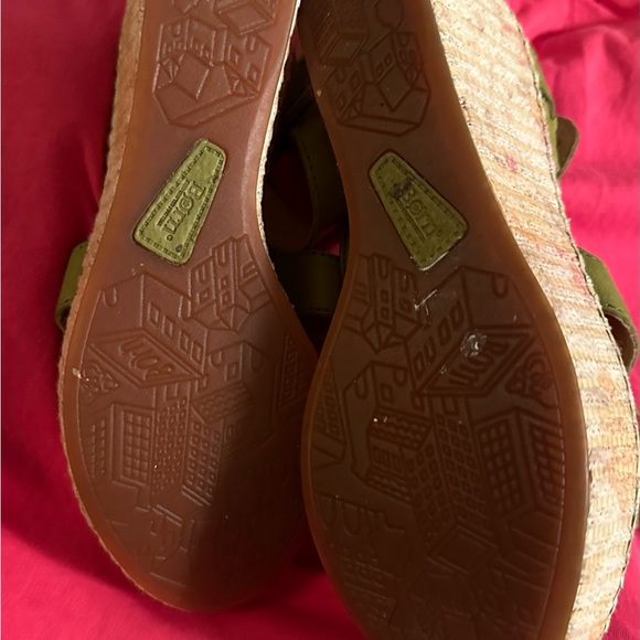 Born Leather 2-1/2” Leather Sandals - Picture 5 of 5